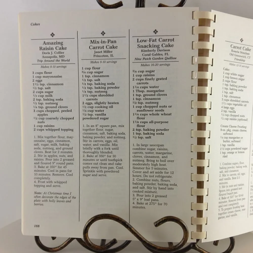 A quilters Christmas cookbook by Louise Stoltzfus and Dawn J. Ranck